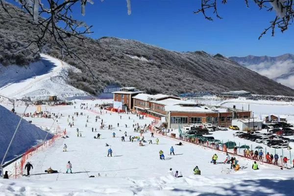 2021-2022九鼎山太子嶺滑雪場(chǎng)開(kāi)放時(shí)間及門(mén)票優(yōu)惠