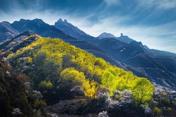 白石山景區<a href='http://m.pasaelectricity.com/' target=_blank>旅游攻略</a>一日游