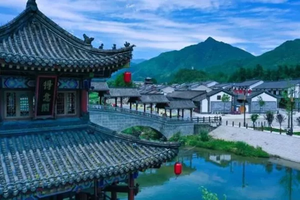華陽(yáng)景區旅游攻略 附門(mén)票優(yōu)惠政策及交通